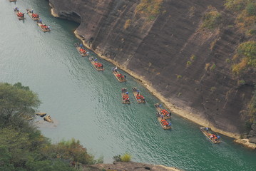 歌颂地质工作者的文章